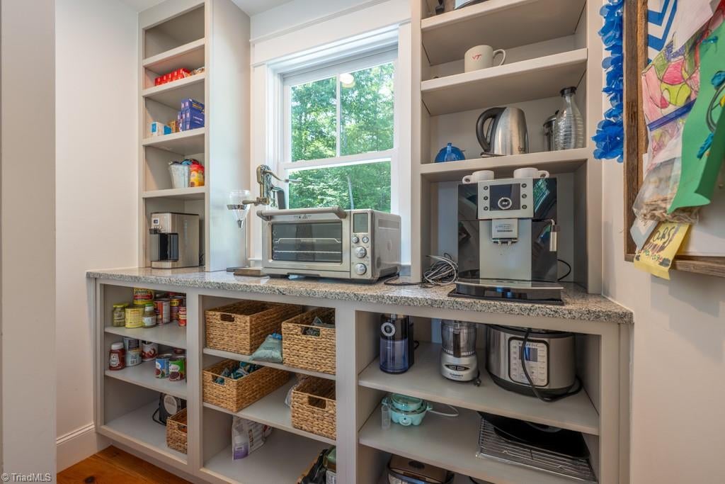 Semora, North Carolina, 27343, United States, 4 Bedrooms Bedrooms, ,4 BathroomsBathrooms,Residential,Active,2009399