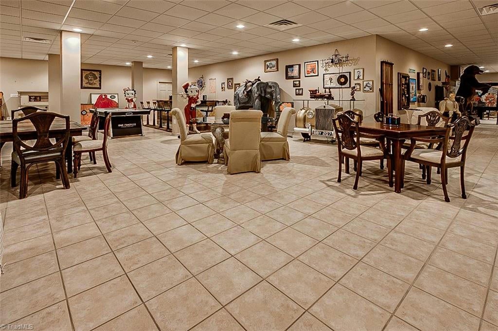 Asheboro, North Carolina, 27205, United States, ,13 BathroomsBathrooms,Residential,Active,1769564