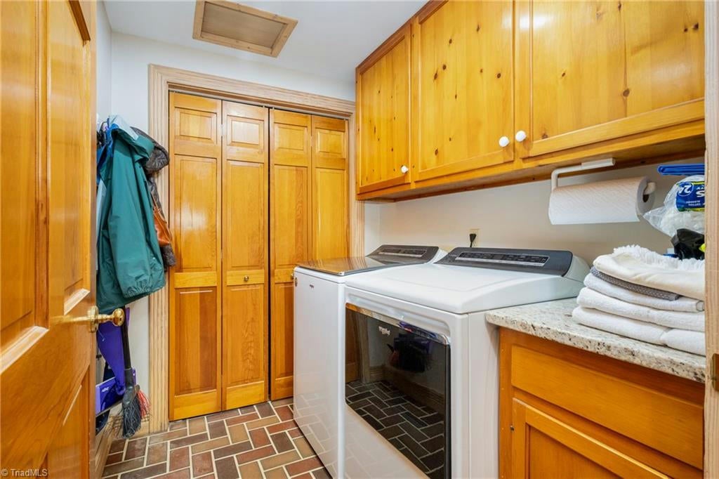 Statesville, North Carolina, 28625, United States, ,8 BathroomsBathrooms,Residential,Active,1769626