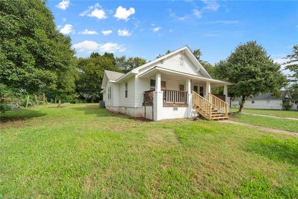 204 RIDGECREST ST, THOMASVILLE, NC 27360, photo 3 of 27