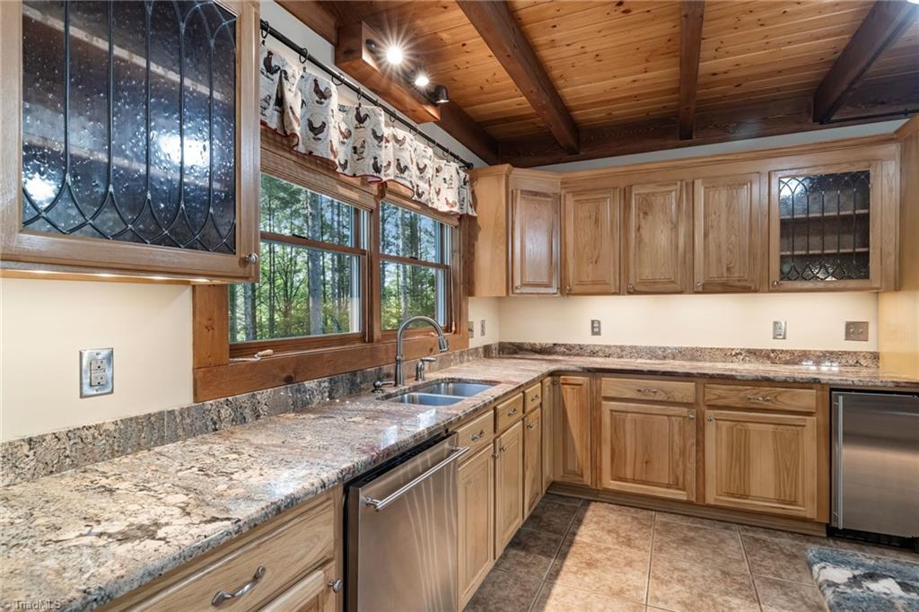 Lenoir, North Carolina, 28645, United States, ,4 BathroomsBathrooms,Residential,Active,1843857