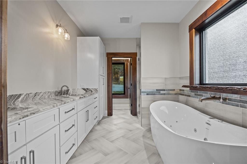 Mebane, North Carolina, 27302, United States, 3 Bedrooms Bedrooms, ,3 BathroomsBathrooms,Residential,Active,1995245