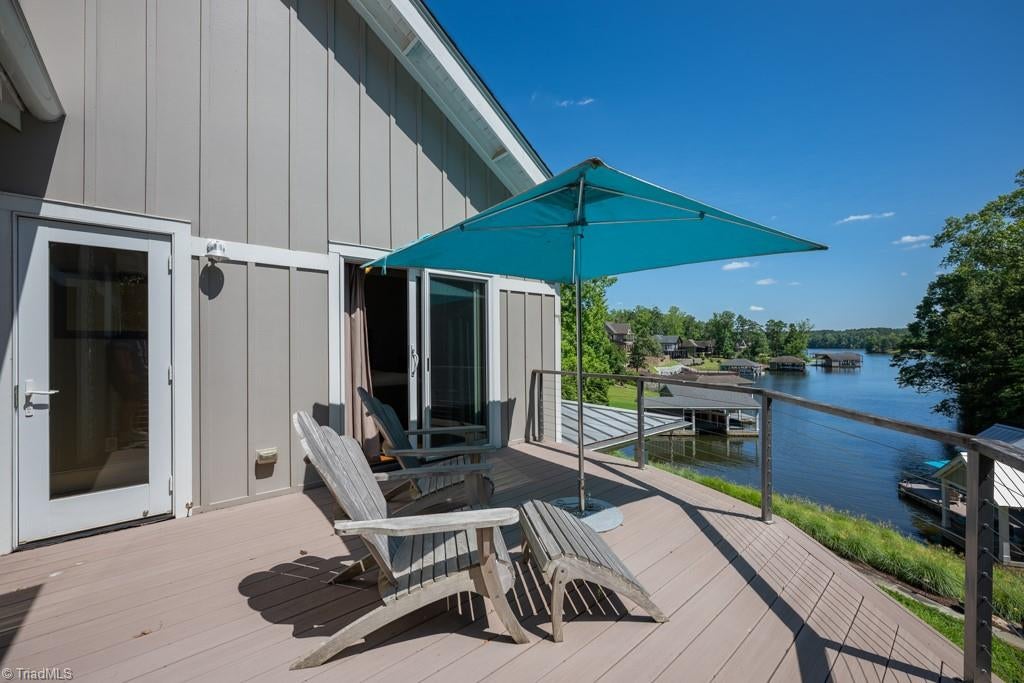 Semora, North Carolina, 27343, United States, 4 Bedrooms Bedrooms, ,4 BathroomsBathrooms,Residential,Active,2009399