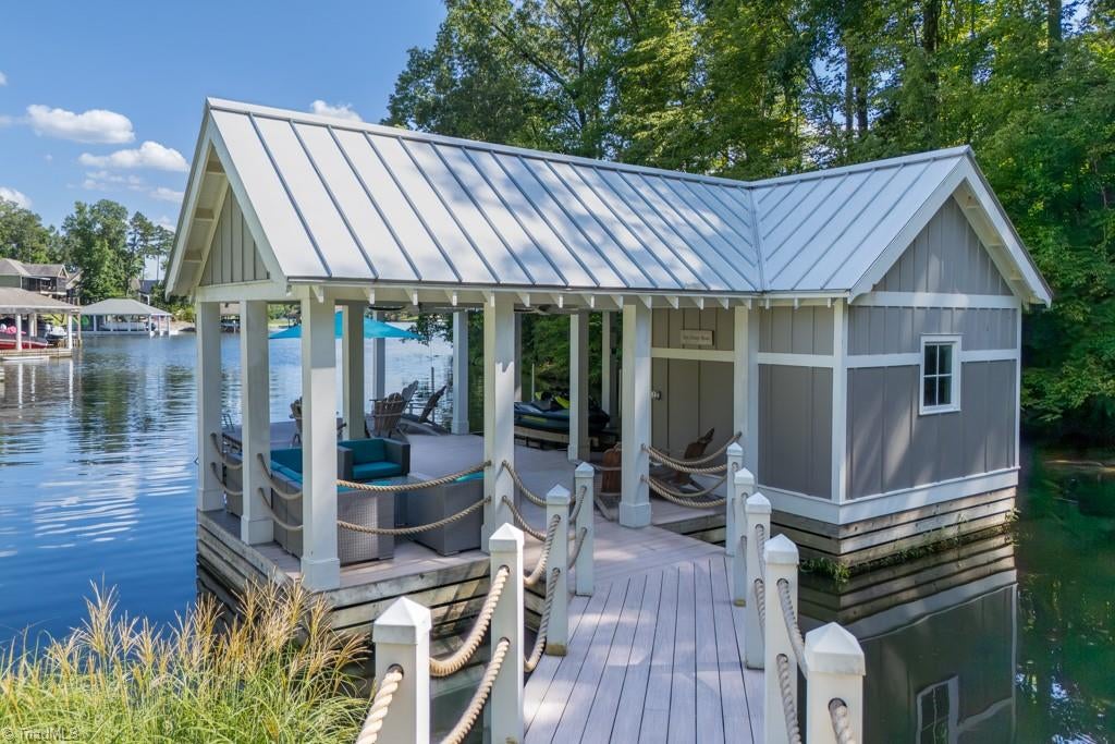 Semora, North Carolina, 27343, United States, 4 Bedrooms Bedrooms, ,4 BathroomsBathrooms,Residential,Active,2009399