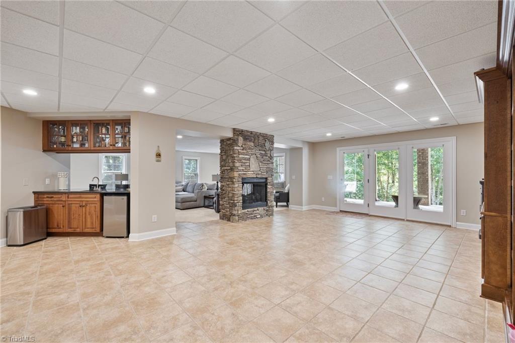 High Point, North Carolina, 27262, United States, 5 Bedrooms Bedrooms, ,5 BathroomsBathrooms,Residential,Active,1945067