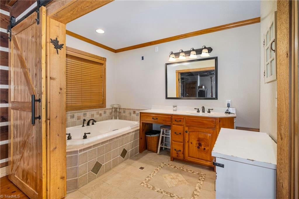 Statesville, North Carolina, 28625, United States, ,8 BathroomsBathrooms,Residential,Active,1769626