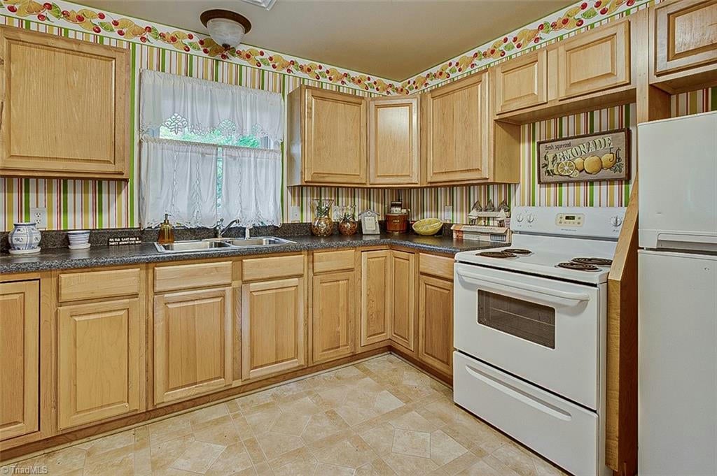 Asheboro, North Carolina, 27205, United States, ,13 BathroomsBathrooms,Residential,Active,1769564