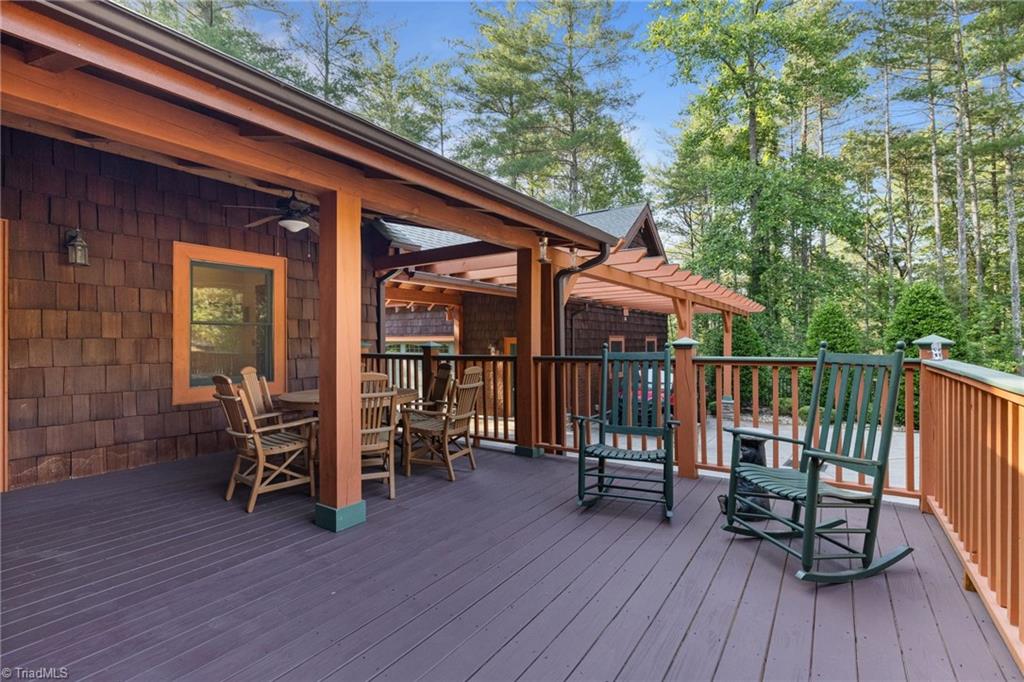 Lenoir, North Carolina, 28645, United States, ,4 BathroomsBathrooms,Residential,Active,1843857