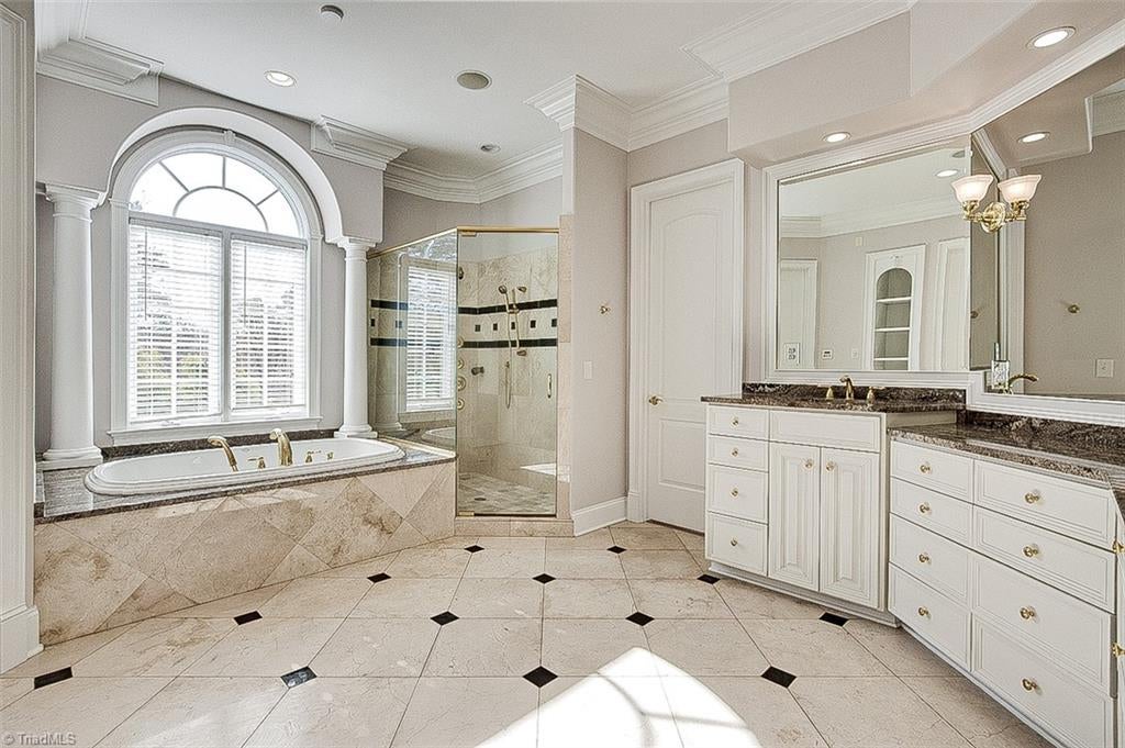 Asheboro, North Carolina, 27205, United States, 4 Bedrooms Bedrooms, ,7 BathroomsBathrooms,Residential,Active,1998563