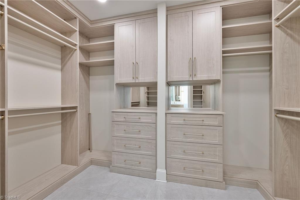 High Point, North Carolina, 27262, United States, 5 Bedrooms Bedrooms, ,5 BathroomsBathrooms,Residential,Active,1945067