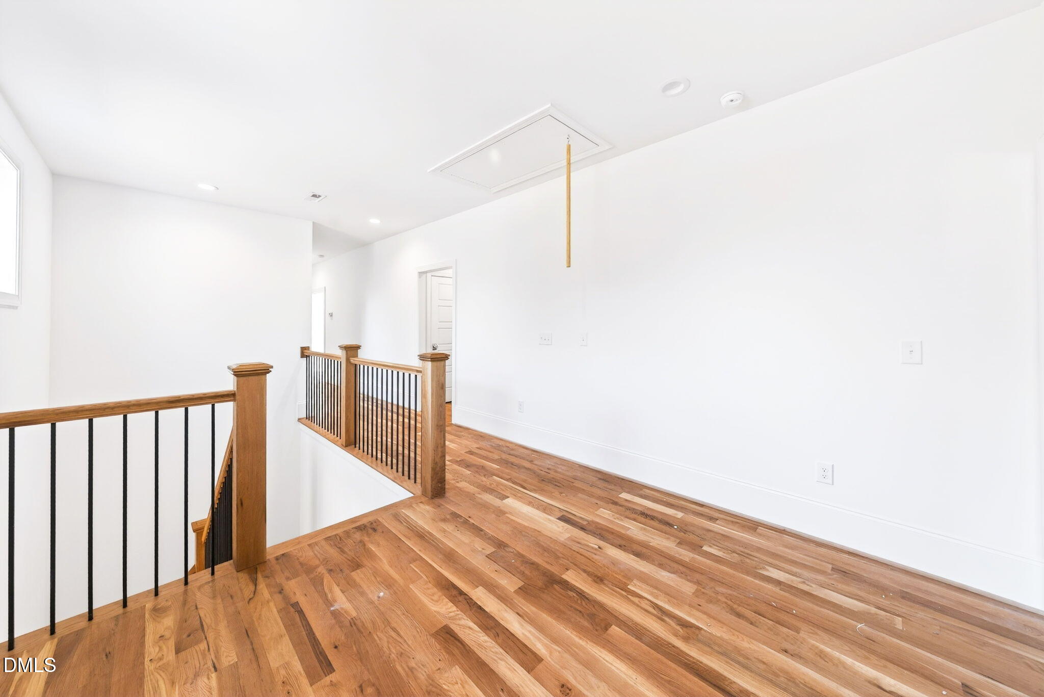 Raleigh, North Carolina, 27606, United States, 4 Bedrooms Bedrooms, ,4 BathroomsBathrooms,Residential,Active,2007305