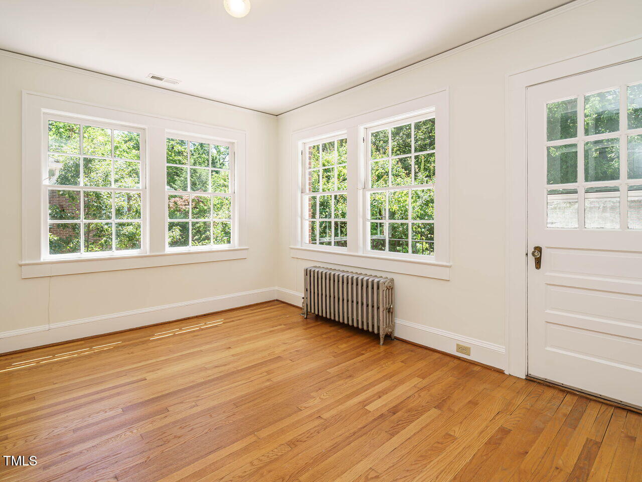 Raleigh, North Carolina, 27605, United States, 4 Bedrooms Bedrooms, ,3 BathroomsBathrooms,Residential,Active,1965851