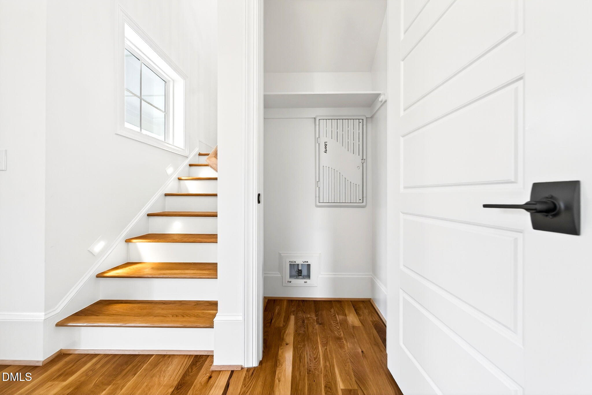 Raleigh, North Carolina, 27606, United States, 4 Bedrooms Bedrooms, ,4 BathroomsBathrooms,Residential,Active,1999172