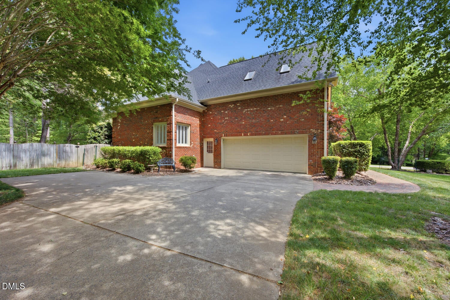 Raleigh, North Carolina, 27615, United States, 4 Bedrooms Bedrooms, ,4 BathroomsBathrooms,Residential,Pending,2044559