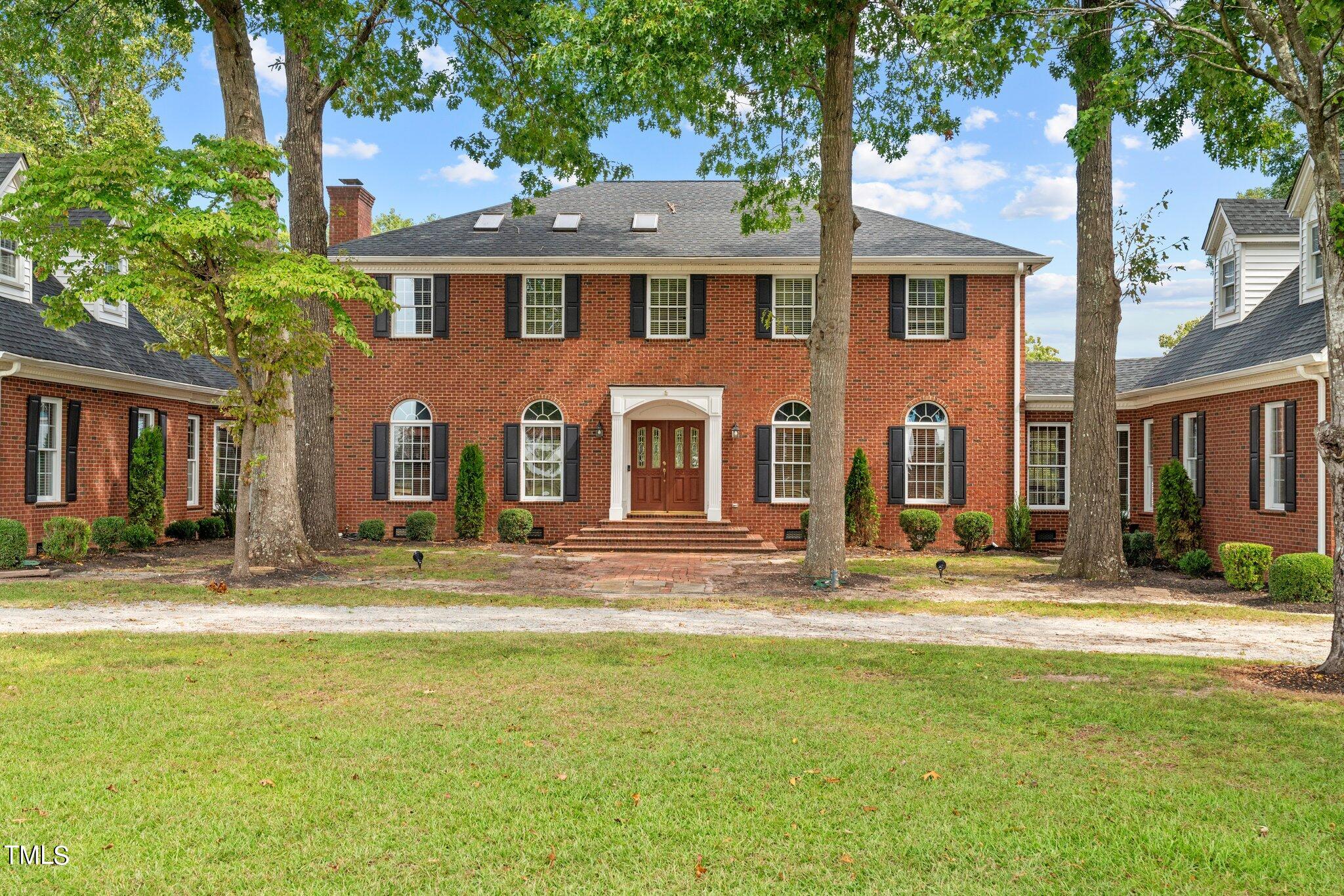 Dunn, North Carolina, 28334, United States, 6 Bedrooms Bedrooms, ,5 BathroomsBathrooms,Residential,Active,1883874