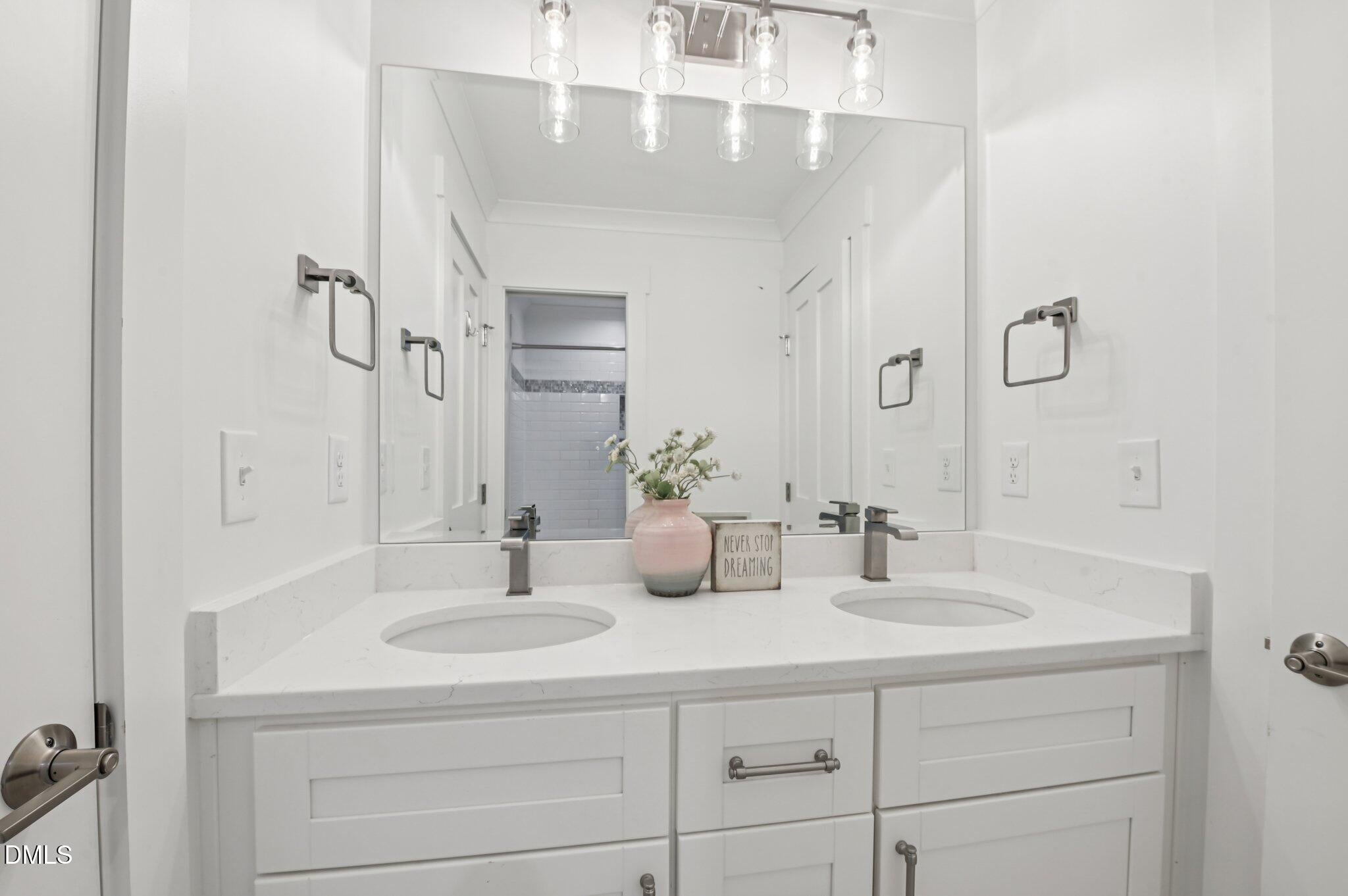 Fuquay Varina, North Carolina, 27526, United States, 4 Bedrooms Bedrooms, ,5 BathroomsBathrooms,Residential,Active,2001353