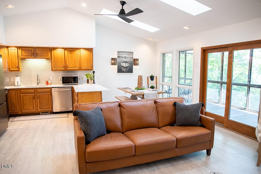 Semora, North Carolina, 27343, United States, 3 Bedrooms Bedrooms, ,2 BathroomsBathrooms,Residential,Active,1964273