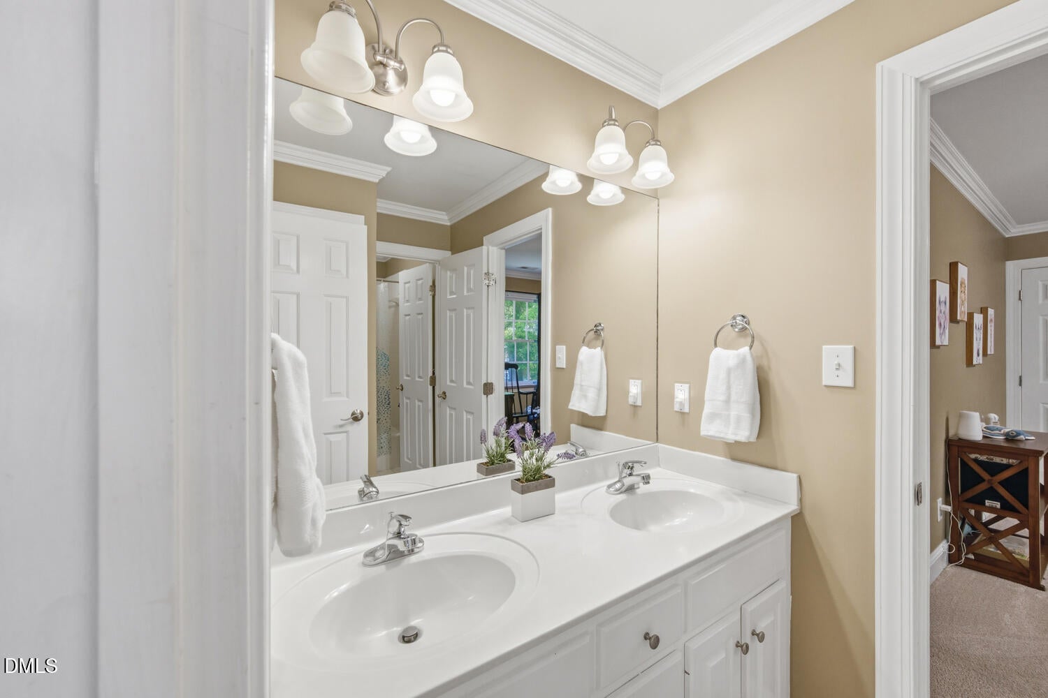 Raleigh, North Carolina, 27615, United States, 4 Bedrooms Bedrooms, ,4 BathroomsBathrooms,Residential,Pending,2044559