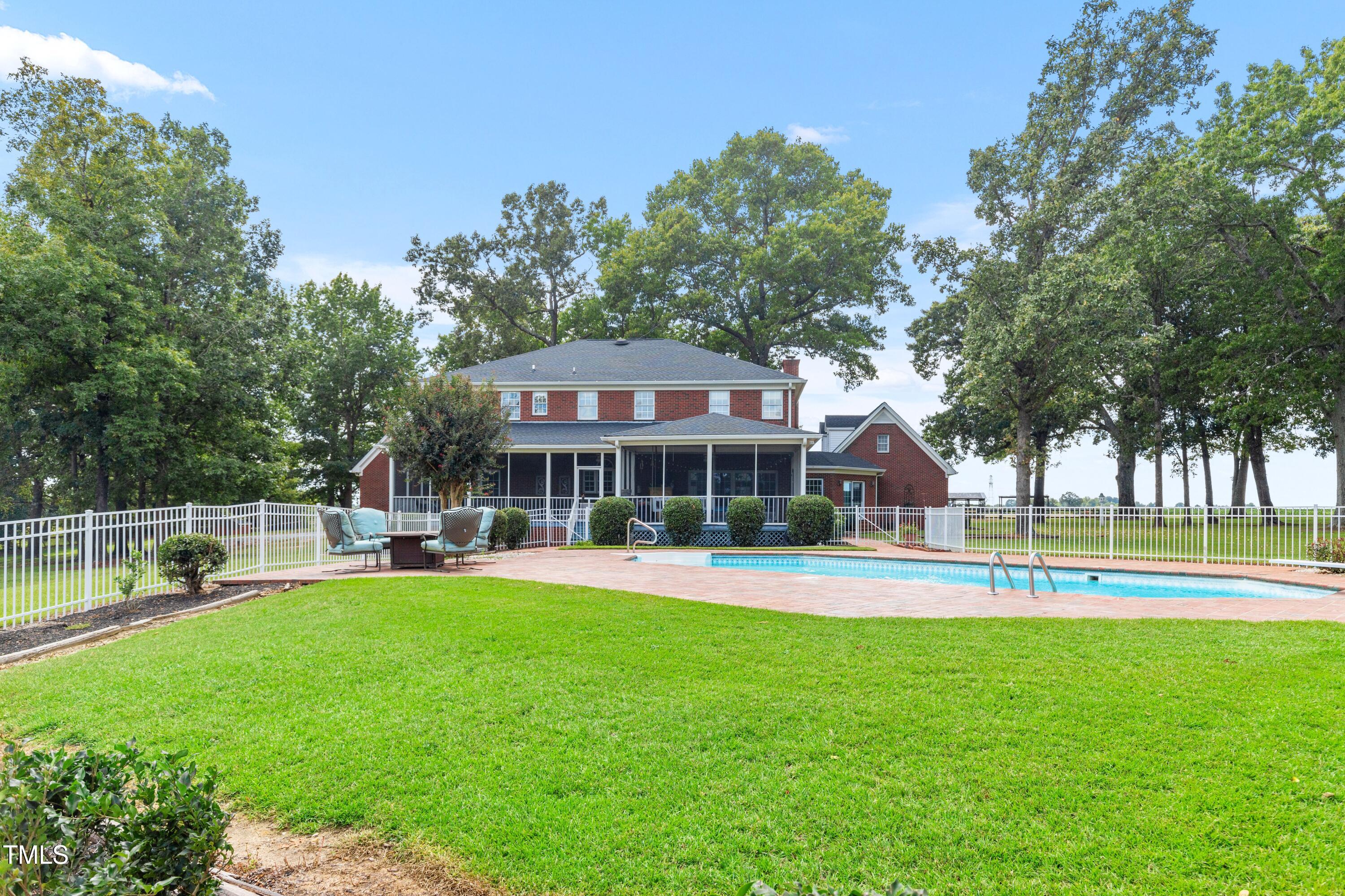 Dunn, North Carolina, 28334, United States, 6 Bedrooms Bedrooms, ,5 BathroomsBathrooms,Residential,Active,1883874
