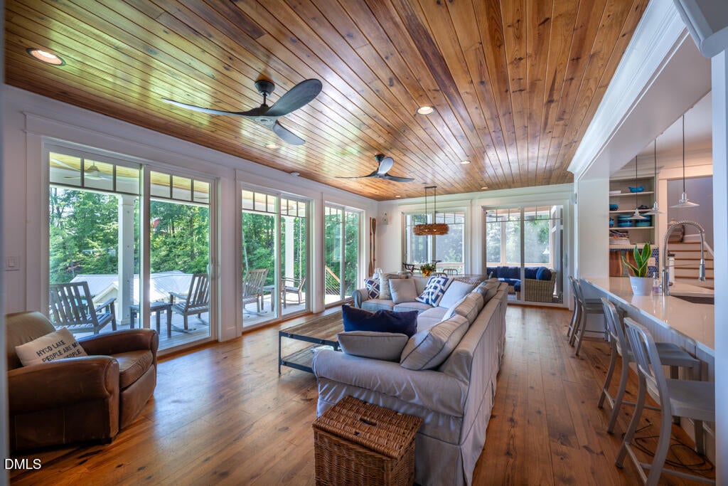 Semora, North Carolina, 27343, United States, 4 Bedrooms Bedrooms, ,4 BathroomsBathrooms,Residential,Active,2009167