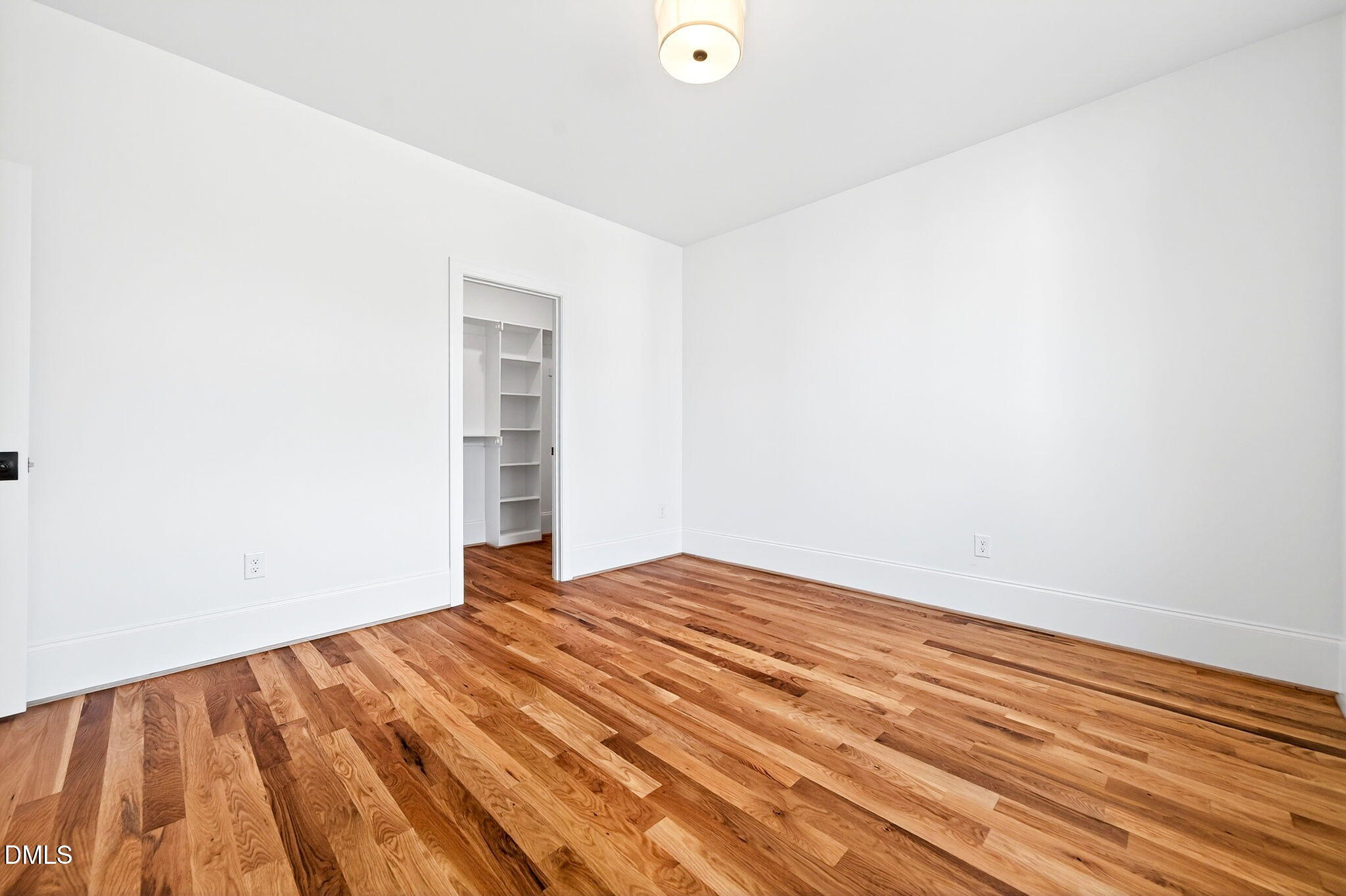 Raleigh, North Carolina, 27606, United States, 4 Bedrooms Bedrooms, ,4 BathroomsBathrooms,Residential,Active,1999172