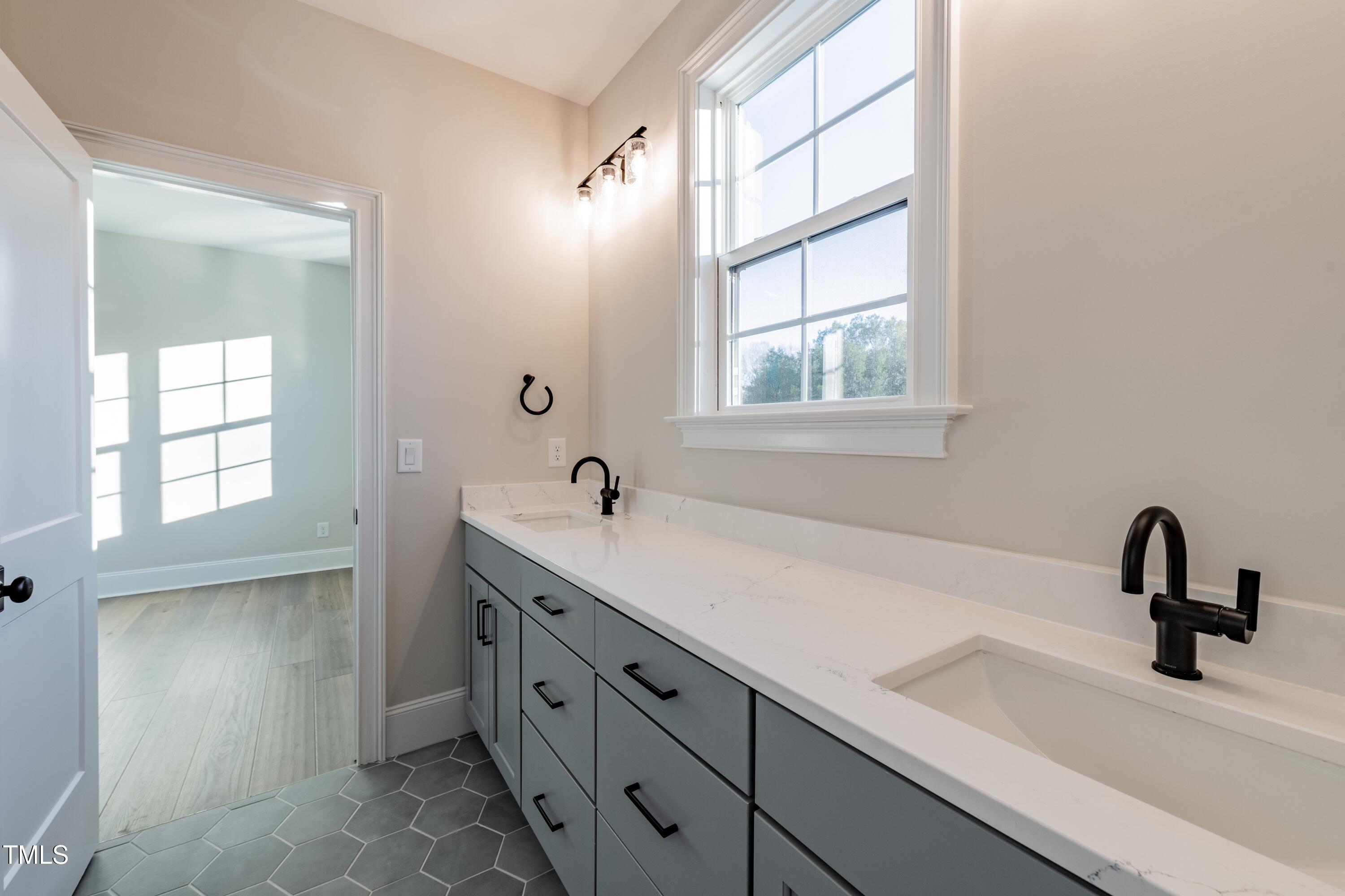 Raleigh, North Carolina, 27606, United States, 5 Bedrooms Bedrooms, ,5 BathroomsBathrooms,Residential,Active,1798021