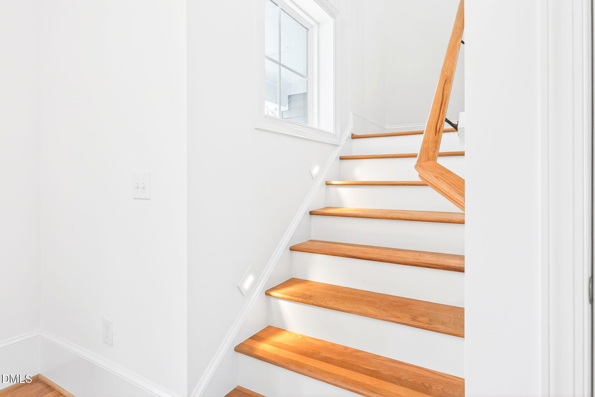 Raleigh, North Carolina, 27606, United States, 4 Bedrooms Bedrooms, ,4 BathroomsBathrooms,Residential,Active,2007305