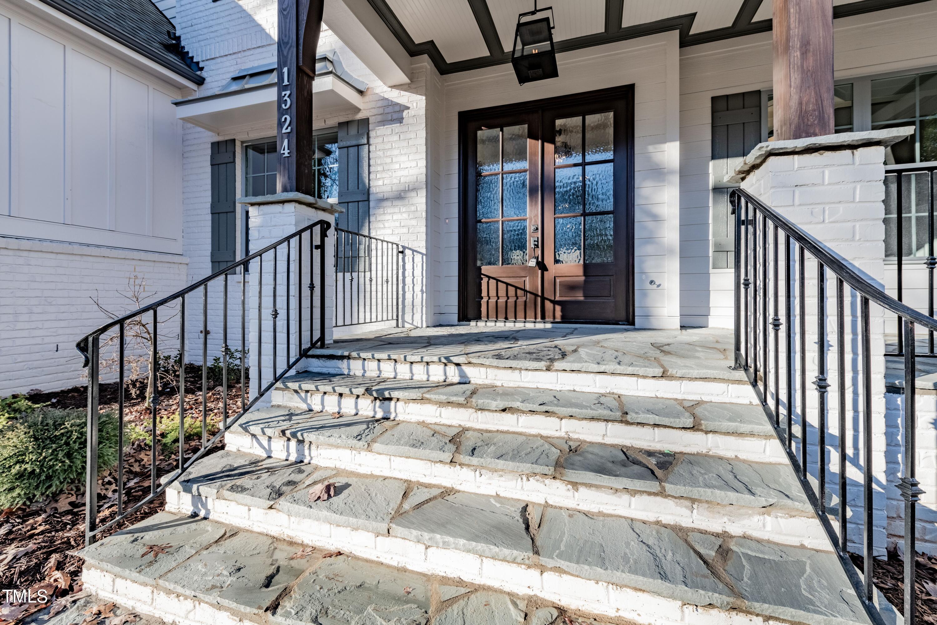 Raleigh, North Carolina, 27606, United States, 5 Bedrooms Bedrooms, ,5 BathroomsBathrooms,Residential,Active,1798021