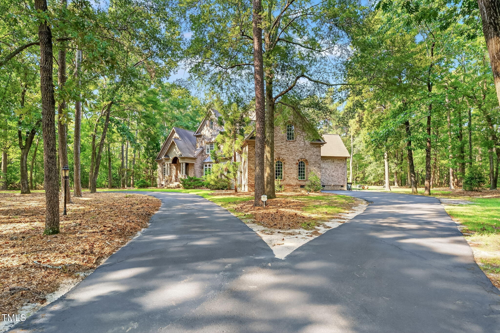 Goldsboro, North Carolina, 27534, United States, 4 Bedrooms Bedrooms, ,5 BathroomsBathrooms,Residential,Active,1877763