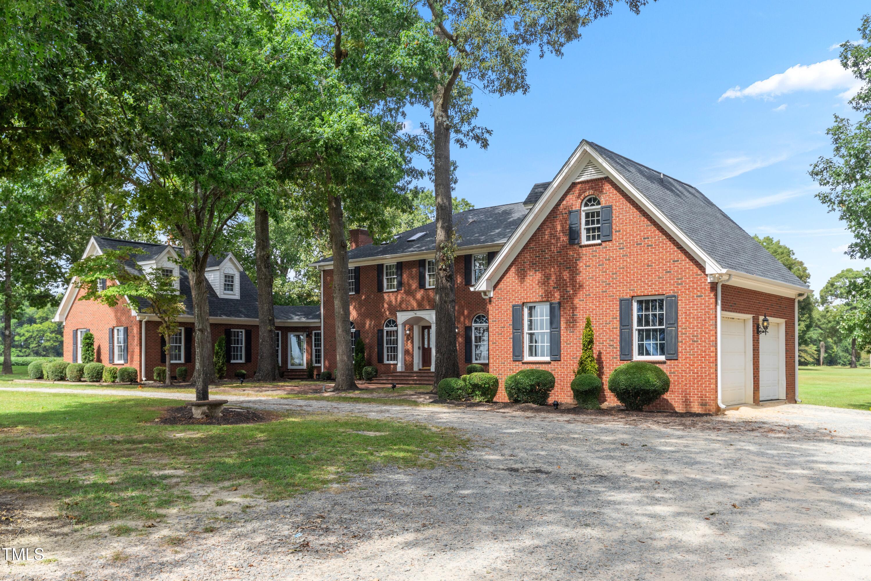 Dunn, North Carolina, 28334, United States, 6 Bedrooms Bedrooms, ,5 BathroomsBathrooms,Residential,Active,1883874