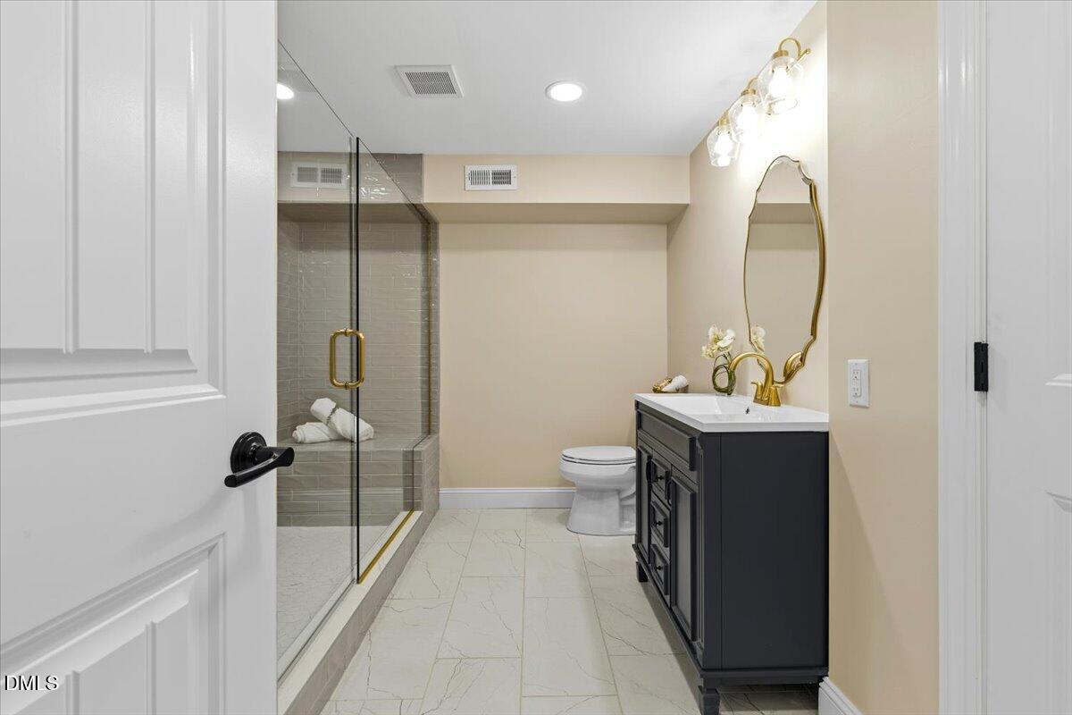 Raleigh, North Carolina, 27609, United States, 3 Bedrooms Bedrooms, ,3 BathroomsBathrooms,Residential,Active,1993958