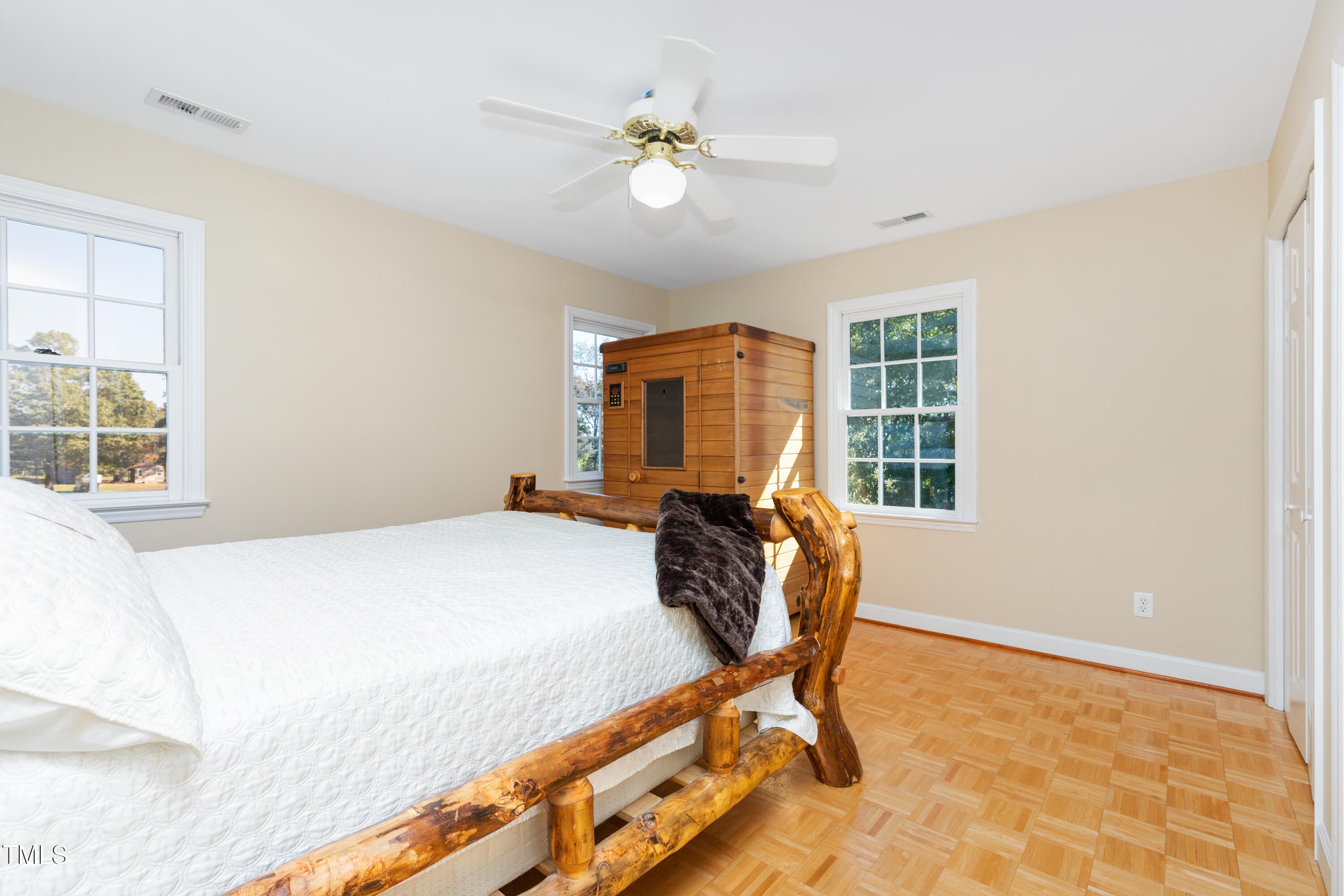 Dunn, North Carolina, 28334, United States, 6 Bedrooms Bedrooms, ,5 BathroomsBathrooms,Residential,Active,1883874