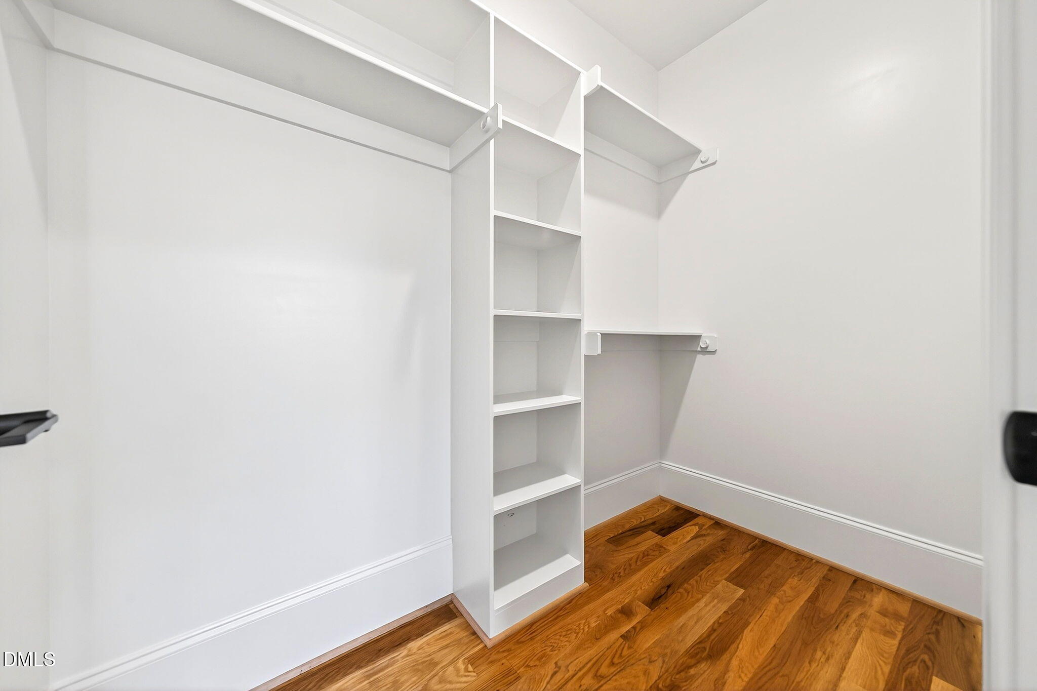 Raleigh, North Carolina, 27606, United States, 4 Bedrooms Bedrooms, ,4 BathroomsBathrooms,Residential,Active,1999172