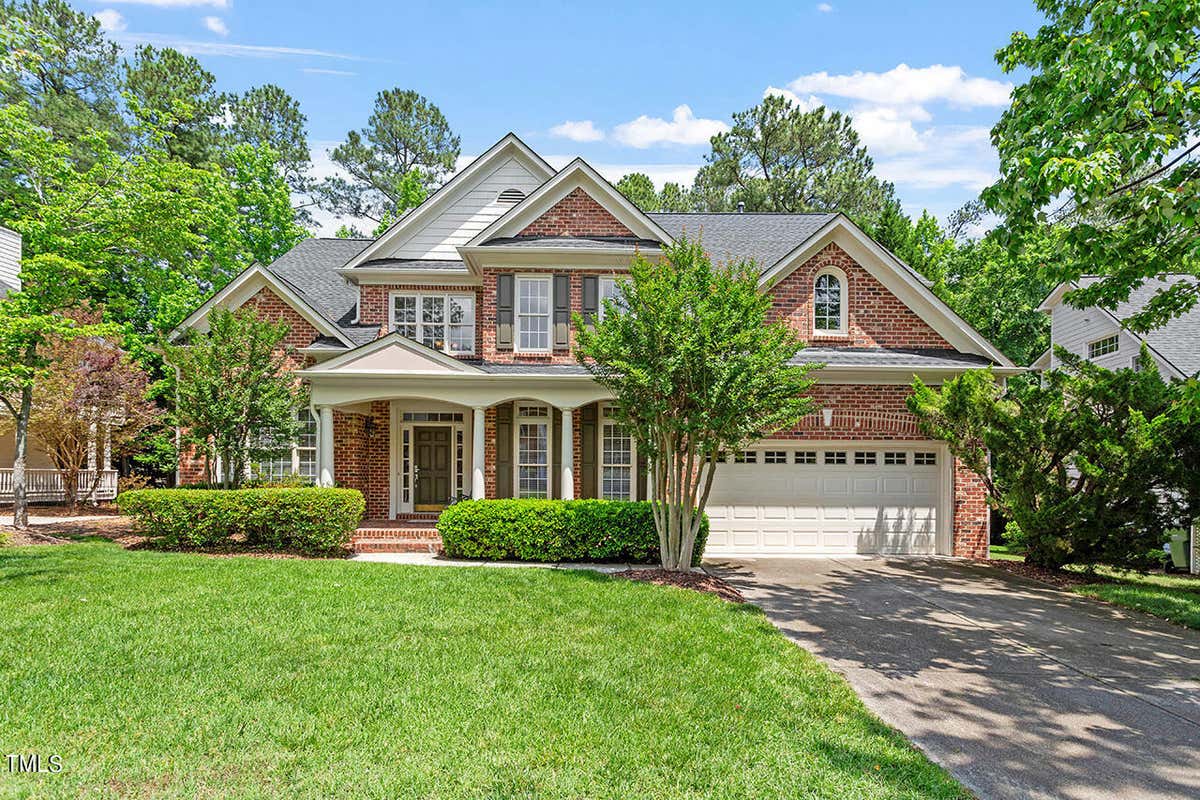 307 BIRDWOOD CT, CARY, NC 27519, photo 1 of 33