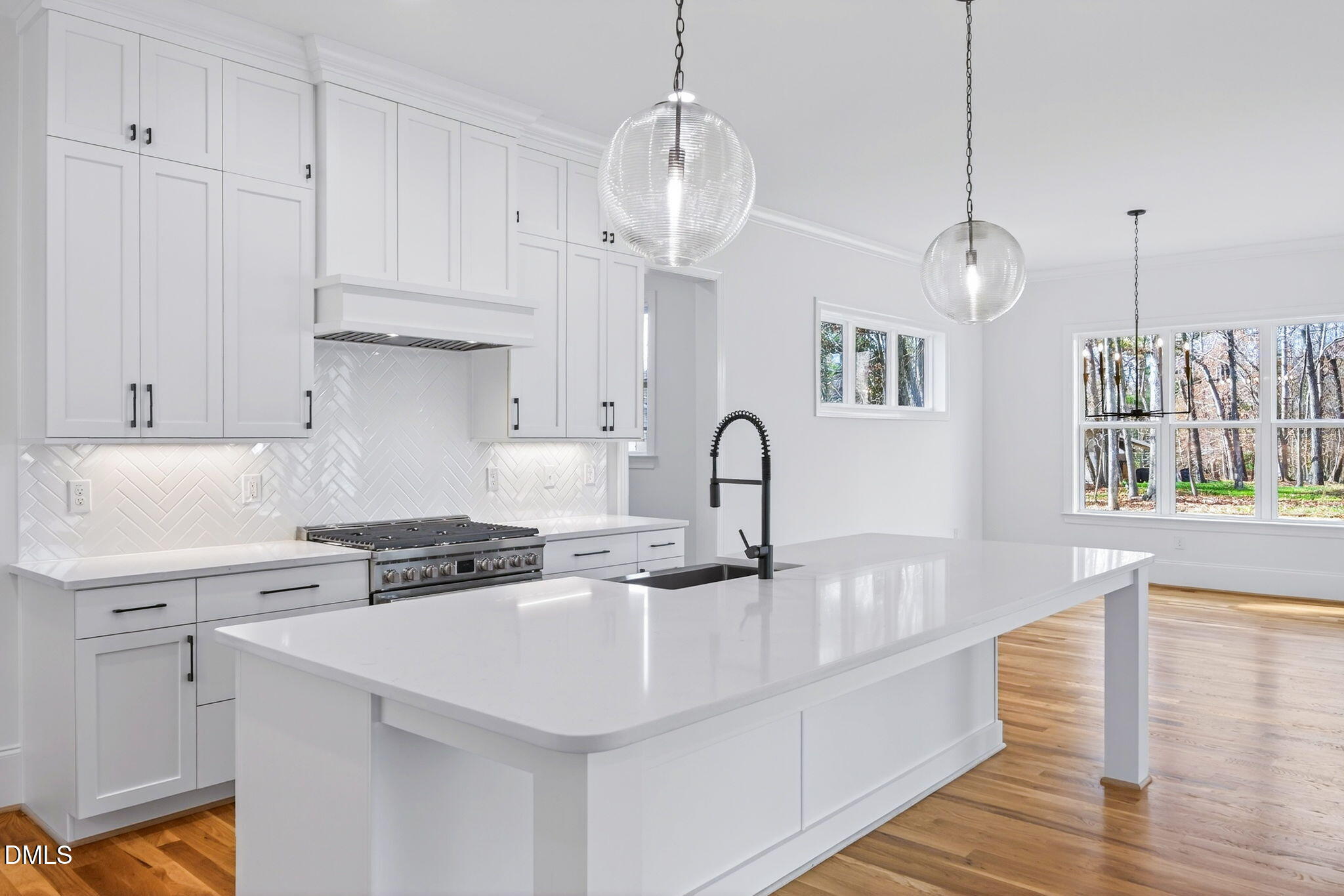 Raleigh, North Carolina, 27606, United States, 4 Bedrooms Bedrooms, ,4 BathroomsBathrooms,Residential,Active,1999172