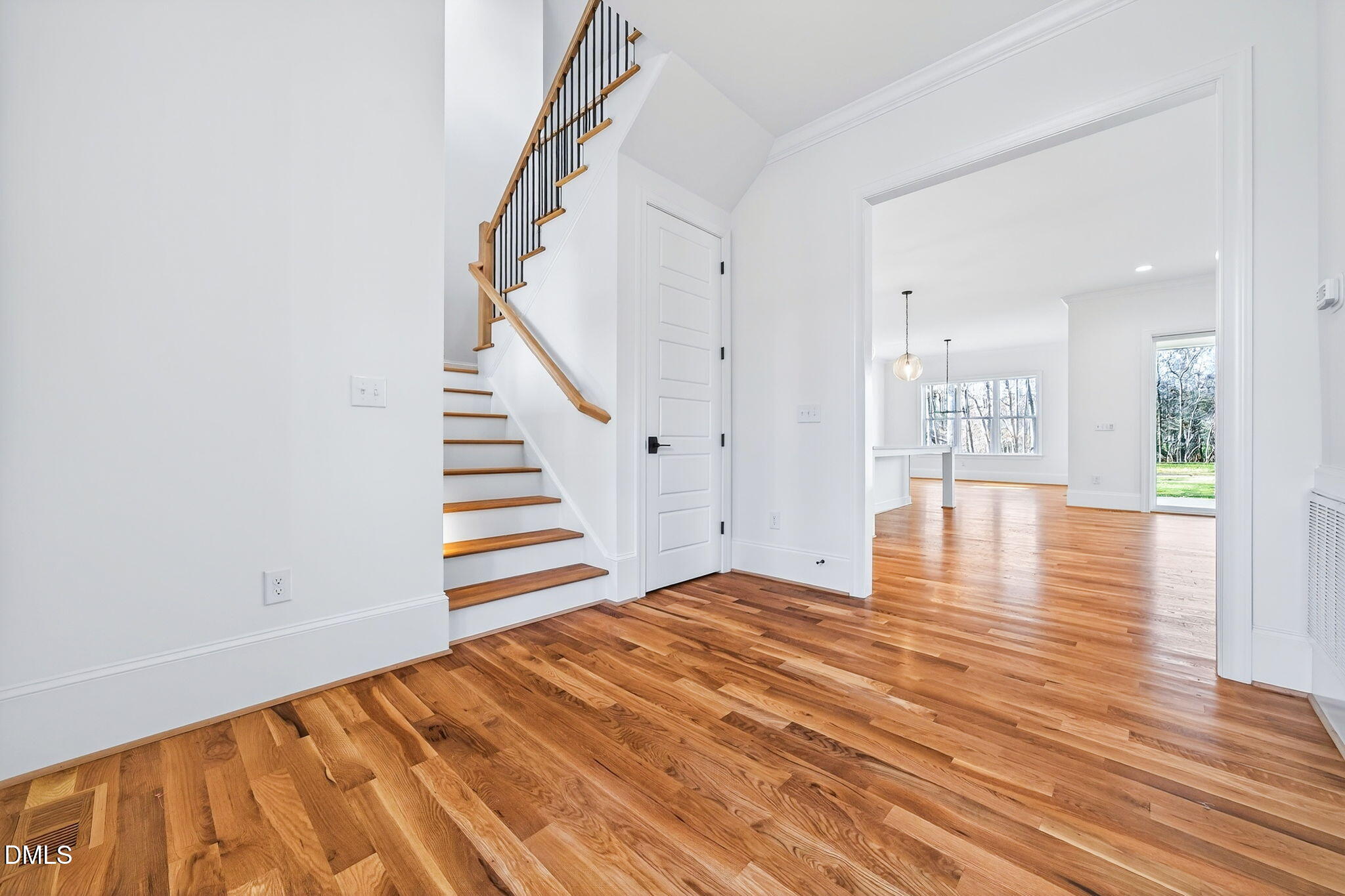 Raleigh, North Carolina, 27606, United States, 4 Bedrooms Bedrooms, ,4 BathroomsBathrooms,Residential,Active,1999172