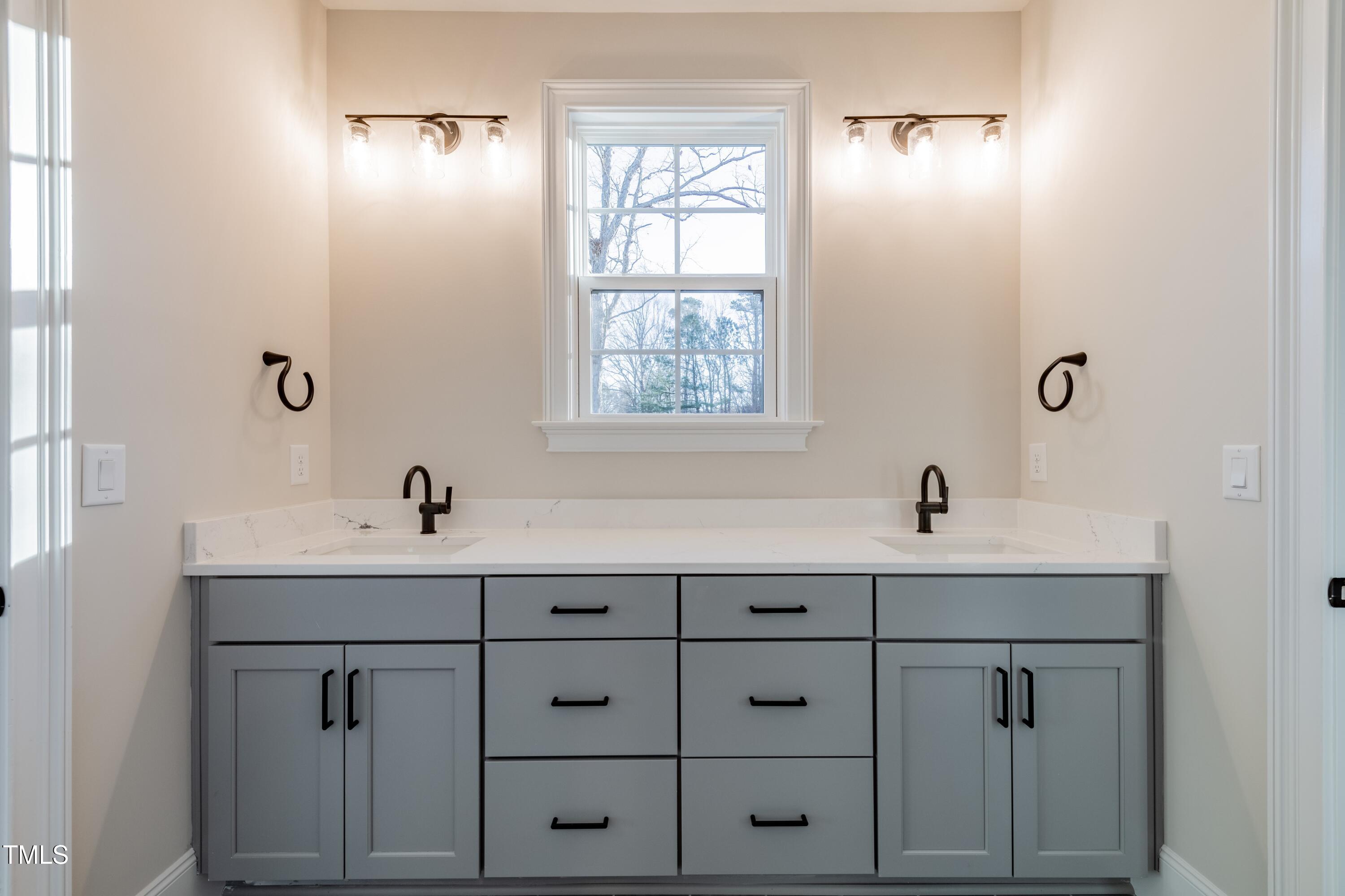 Raleigh, North Carolina, 27606, United States, 5 Bedrooms Bedrooms, ,5 BathroomsBathrooms,Residential,Active,1798021