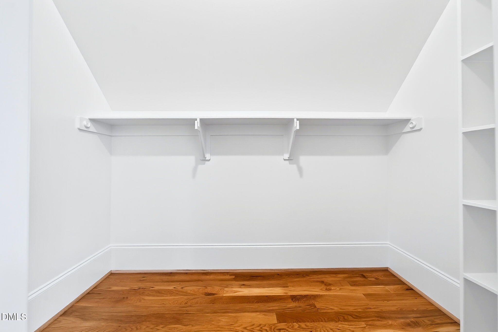 Raleigh, North Carolina, 27606, United States, 4 Bedrooms Bedrooms, ,4 BathroomsBathrooms,Residential,Active,1999172