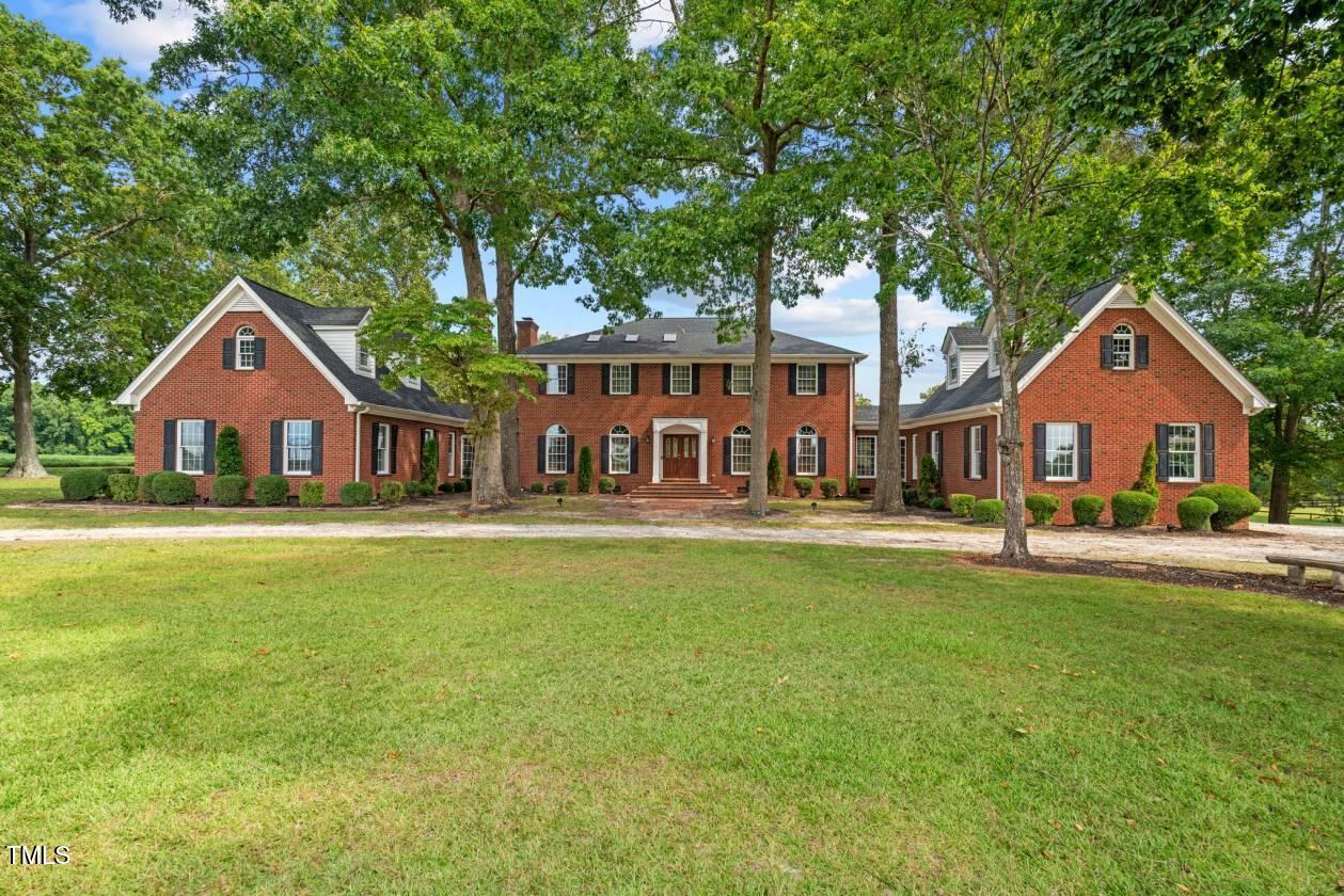 Dunn, North Carolina, 28334, United States, 6 Bedrooms Bedrooms, ,5 BathroomsBathrooms,Residential,Active,1883874