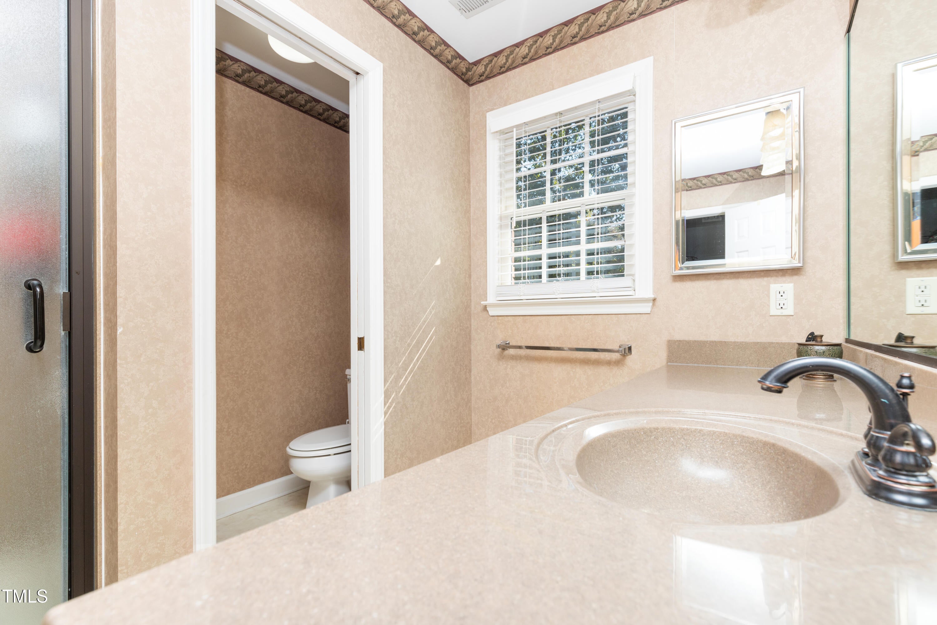 Dunn, North Carolina, 28334, United States, 6 Bedrooms Bedrooms, ,5 BathroomsBathrooms,Residential,Active,1883874