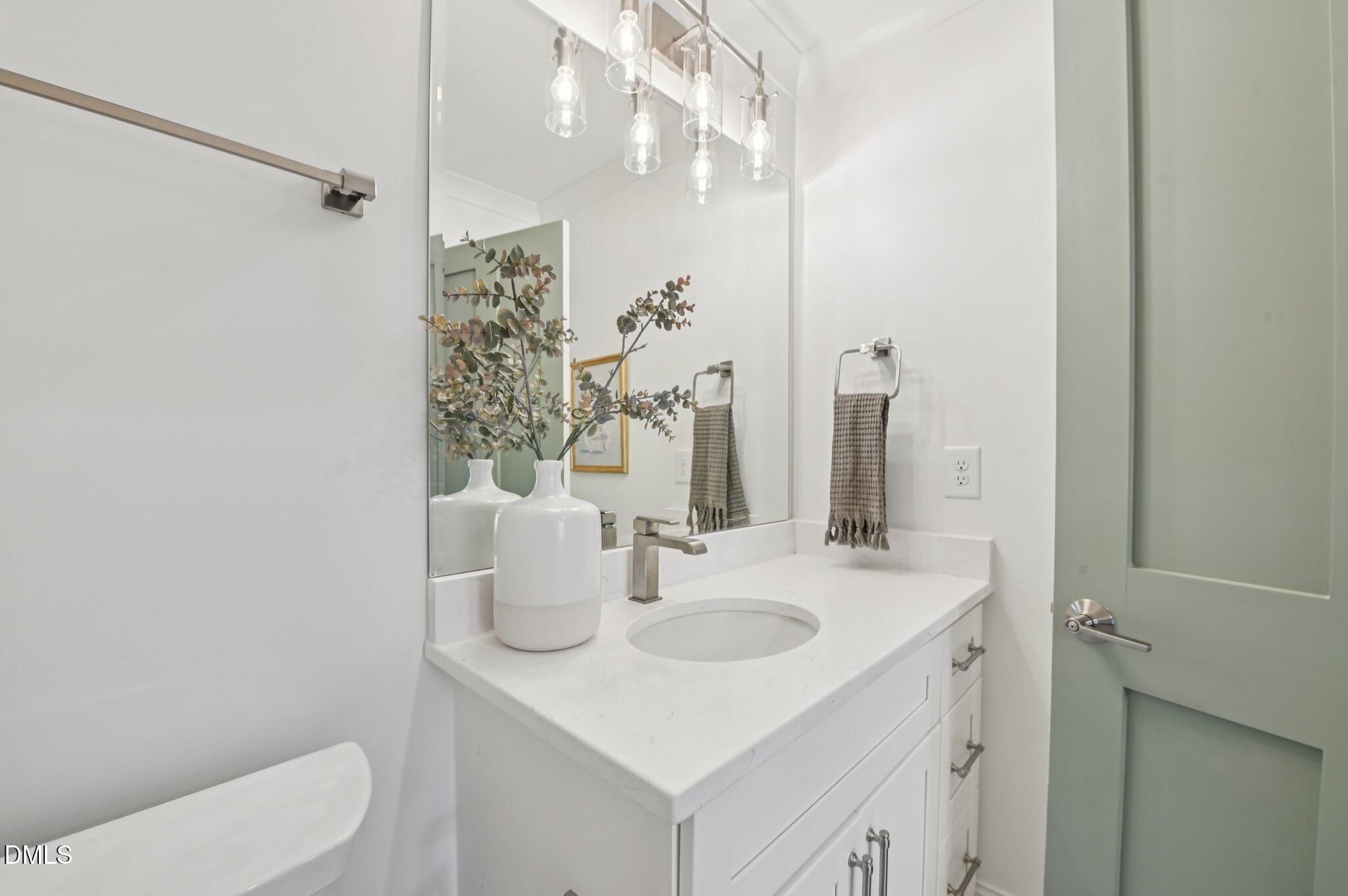 Fuquay Varina, North Carolina, 27526, United States, 4 Bedrooms Bedrooms, ,5 BathroomsBathrooms,Residential,Active,2001353