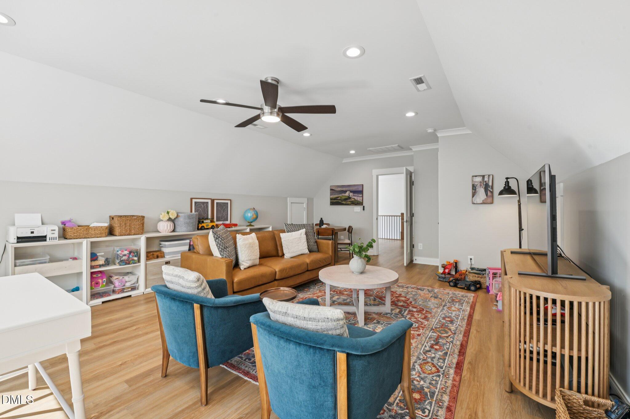 Fuquay Varina, North Carolina, 27526, United States, 4 Bedrooms Bedrooms, ,5 BathroomsBathrooms,Residential,Active,2001353