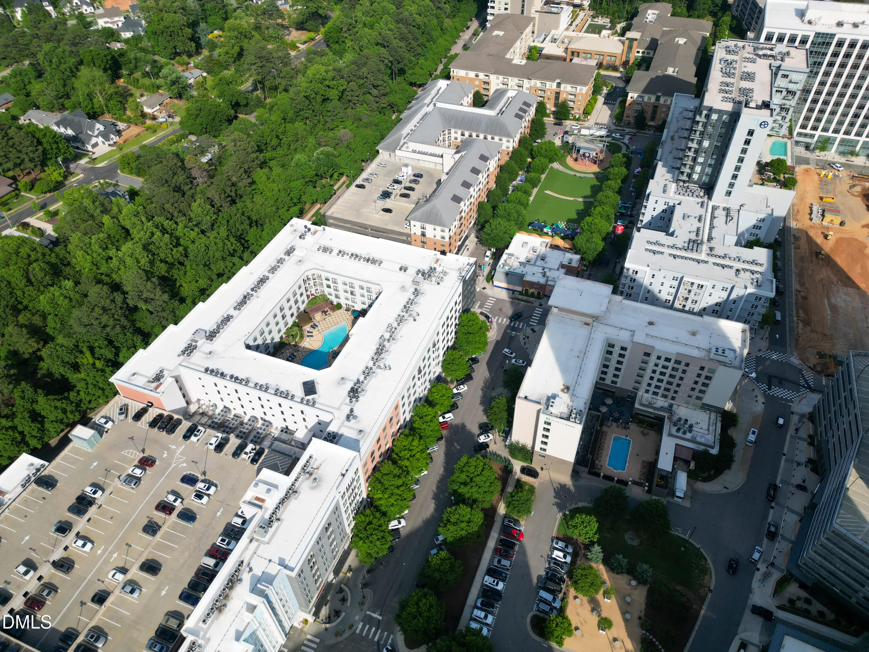 Raleigh, North Carolina, 27609, United States, 3 Bedrooms Bedrooms, ,3 BathroomsBathrooms,Residential,Active,1993958