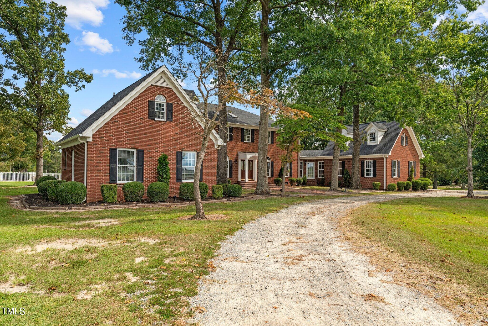 Dunn, North Carolina, 28334, United States, 6 Bedrooms Bedrooms, ,5 BathroomsBathrooms,Residential,Active,1883874