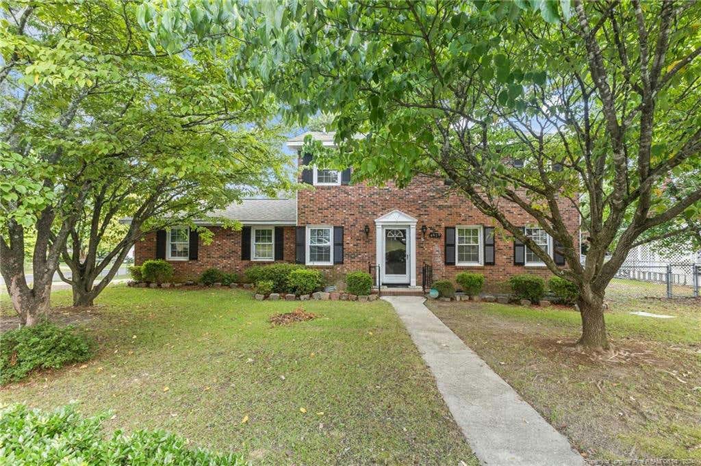 4619 CANTERBURY RD, FAYETTEVILLE, NC 28304, photo 1 of 42