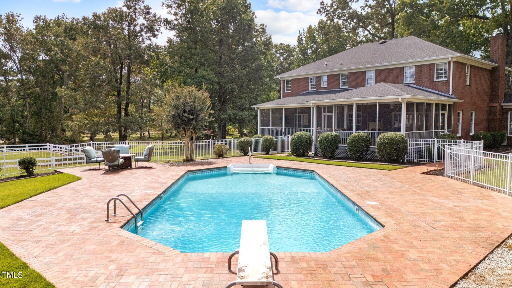 Dunn, North Carolina, 28334, United States, 6 Bedrooms Bedrooms, ,5 BathroomsBathrooms,Residential,Active,1883874