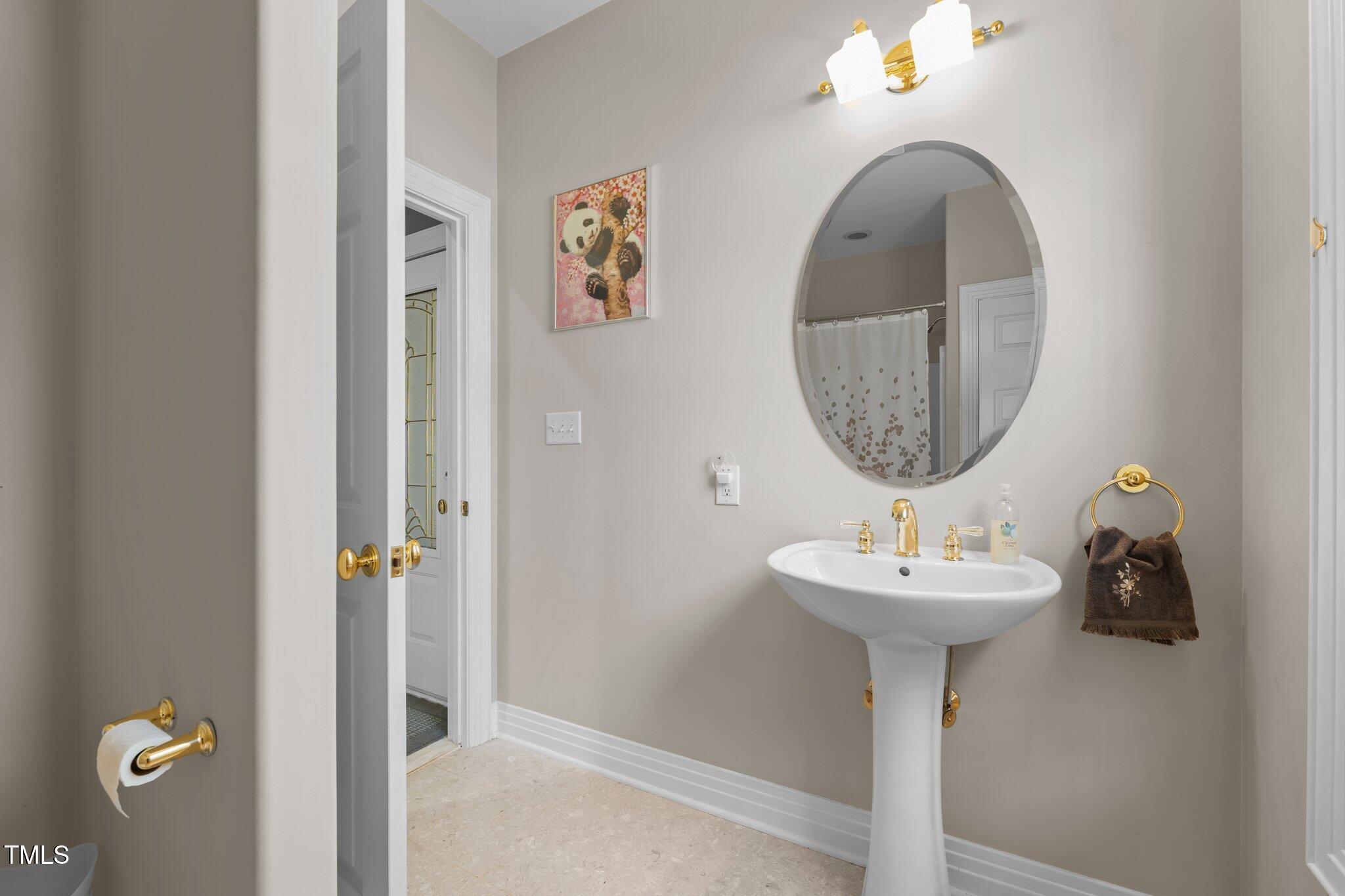 Mebane, North Carolina, 27302, United States, 4 Bedrooms Bedrooms, ,5 BathroomsBathrooms,Residential,Active,1926705