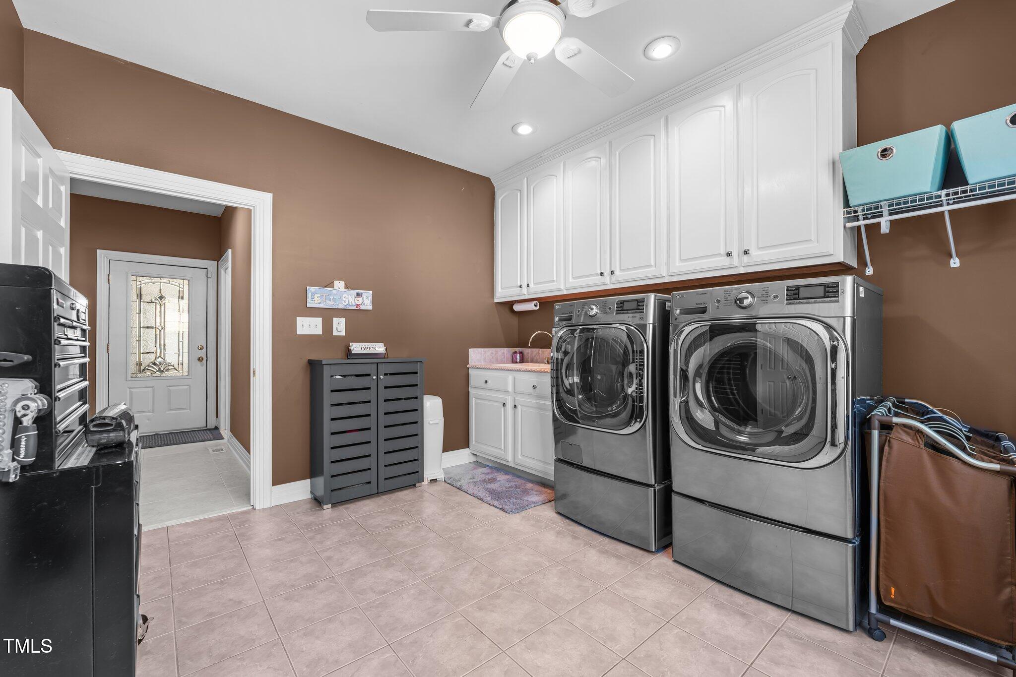 Mebane, North Carolina, 27302, United States, 4 Bedrooms Bedrooms, ,5 BathroomsBathrooms,Residential,Active,1926705