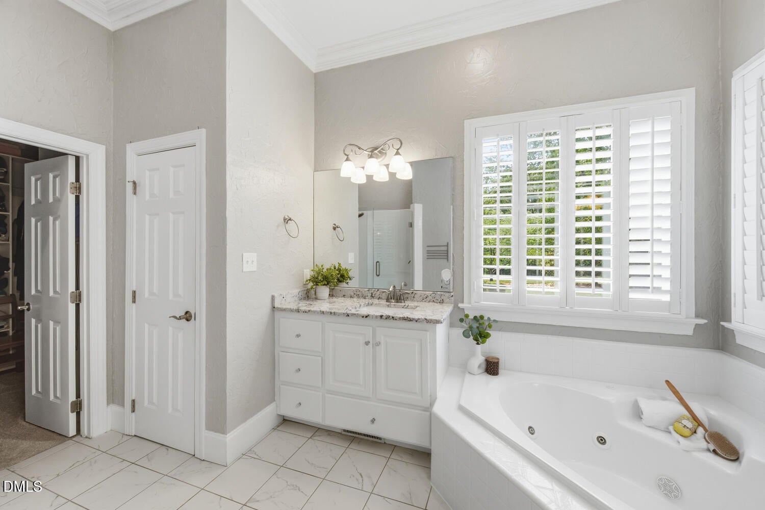 Raleigh, North Carolina, 27615, United States, 4 Bedrooms Bedrooms, ,4 BathroomsBathrooms,Residential,Pending,2044559