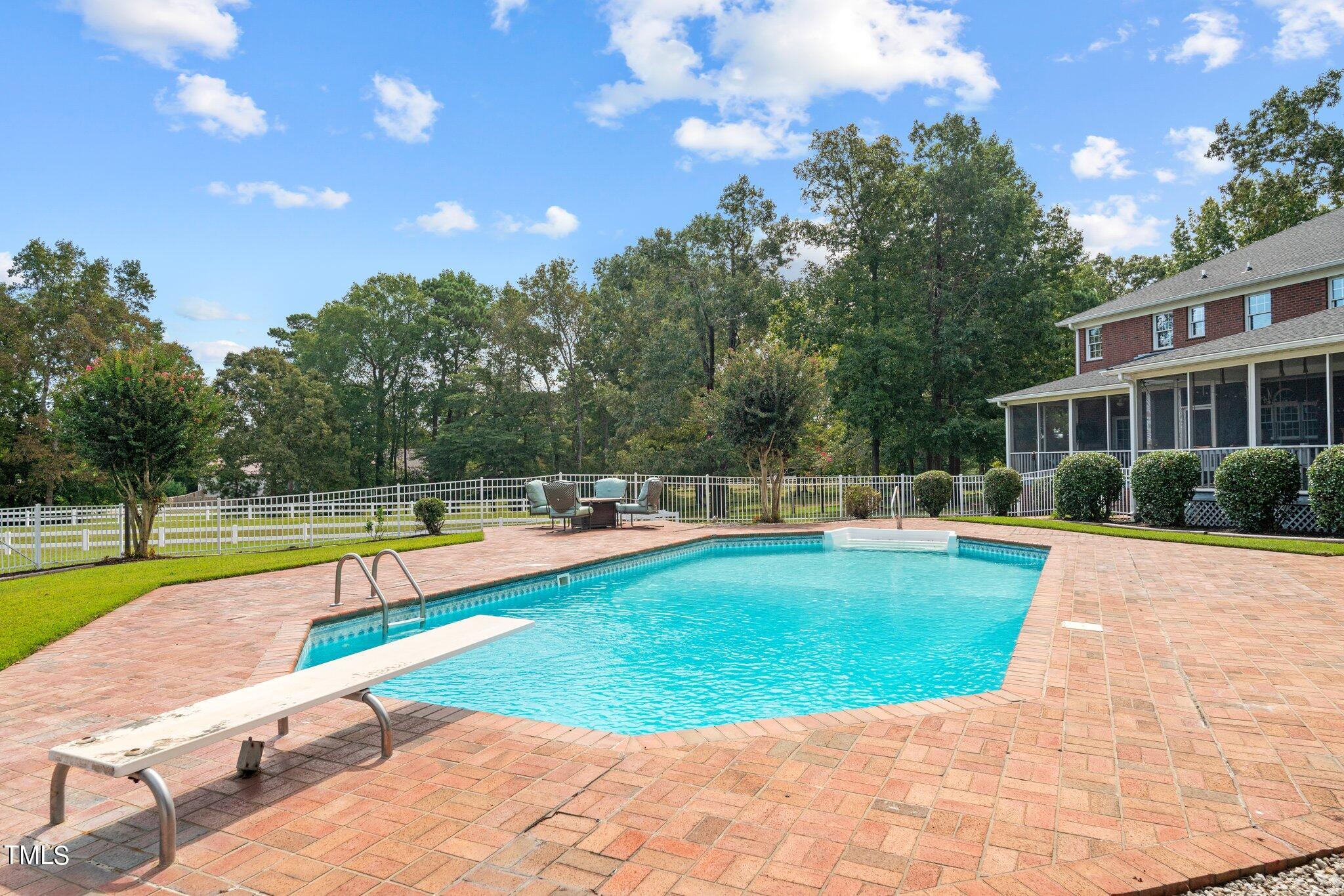 Dunn, North Carolina, 28334, United States, 6 Bedrooms Bedrooms, ,5 BathroomsBathrooms,Residential,Active,1883874
